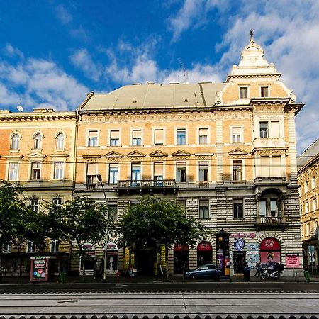 Cozy 2 Bedroom Apartment In Terez Boulevard. Budapešť Exteriér fotografie