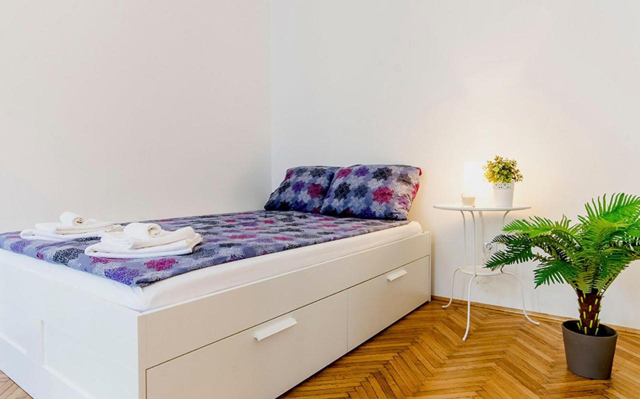 Cozy 2 Bedroom Apartment In Terez Boulevard. Budapešť Exteriér fotografie