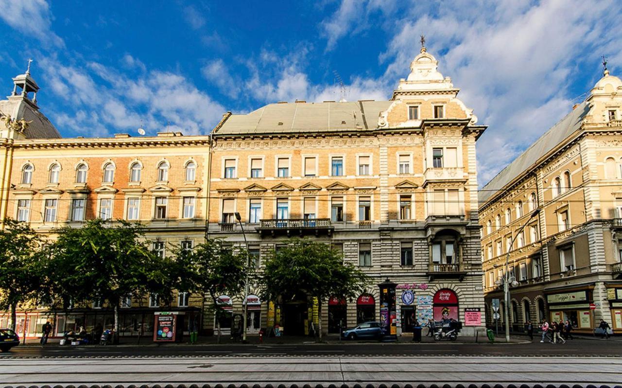 Cozy 2 Bedroom Apartment In Terez Boulevard. Budapešť Exteriér fotografie